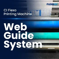 Jaką rolę pełni system prowadzenia wstęgi w maszynie fleksograficznej?